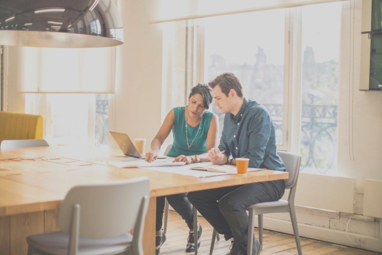 Hintergrund zur Lyronavesqo Plattform